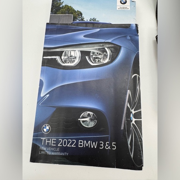 BMW 5 Series Sedan Owners Wallet Compact Manual Book - Picture 6 of 6